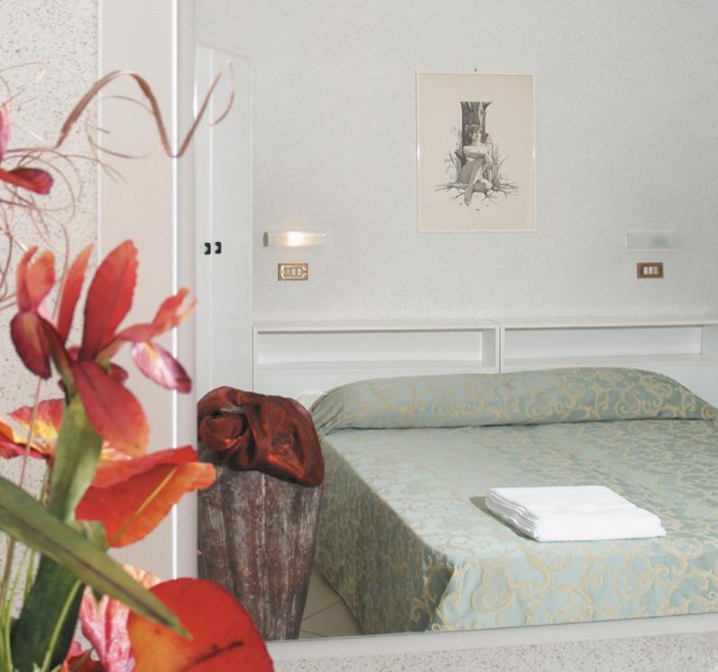 Hotel Liverpool Cervia Chambre photo