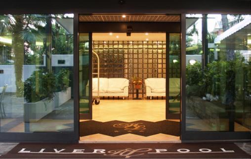 Hotel Liverpool Cervia Extérieur photo